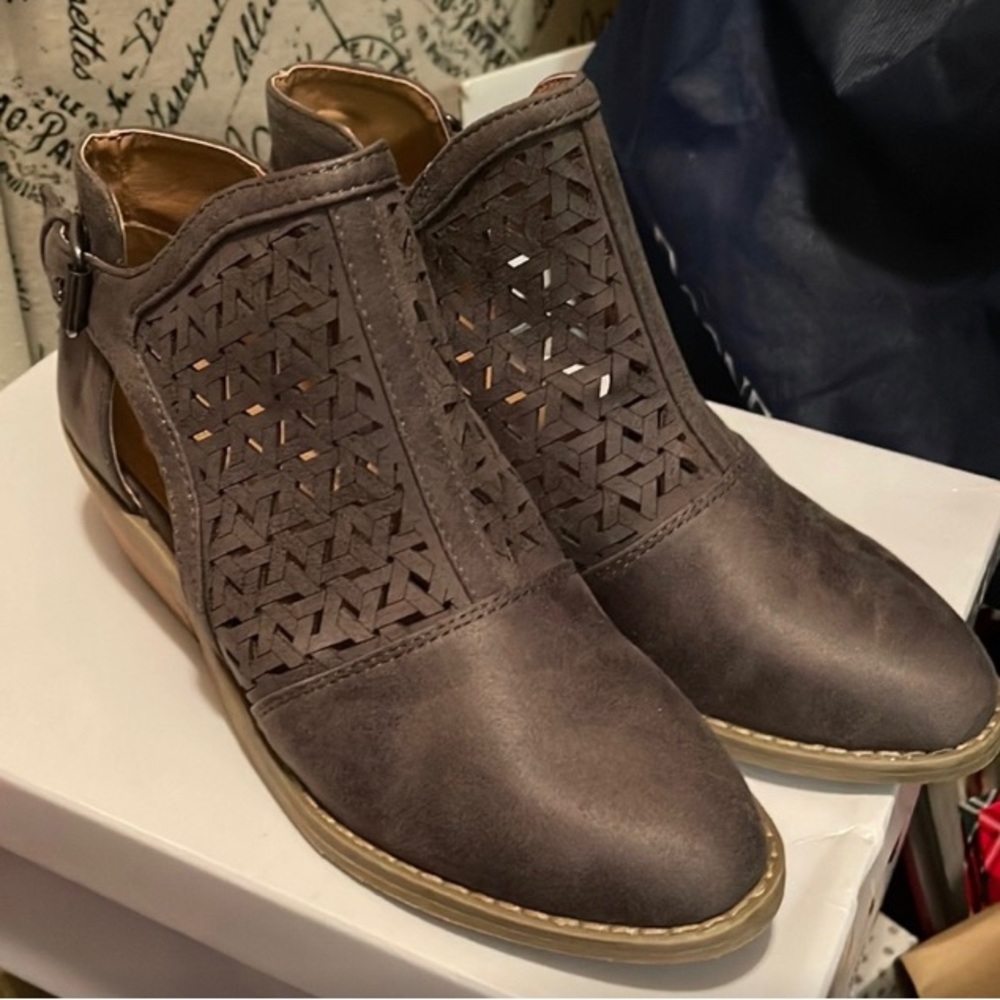Report Deena boots/booties